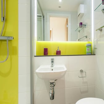 Classic En Suite - Image 4